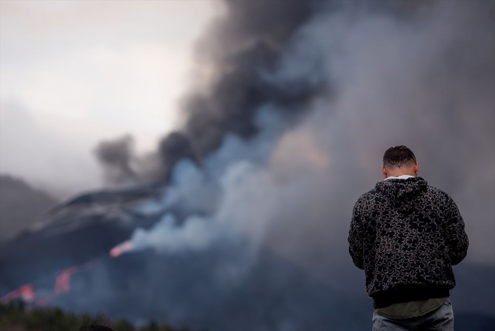 La Palma Adası'ndaki yanardağ felaketine turist akını - 6
