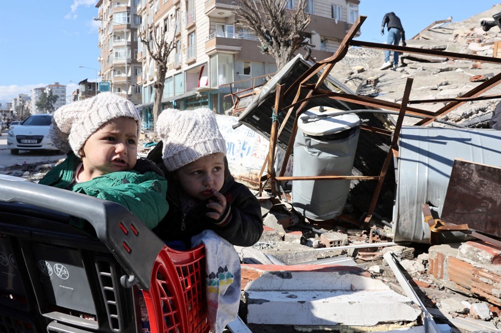 Deprem bölgesinden çarpıcı fotoğraflar - 13