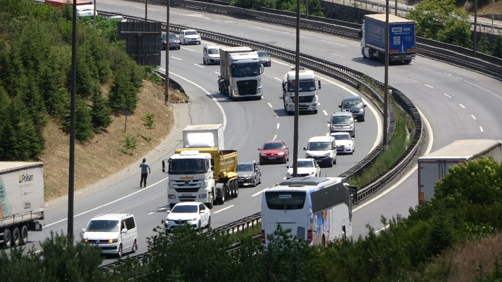 Yollarda tatil dönüşü hareketliliği: TEM Otoyolu Kocaeli geçişinde yoğunluk - 2