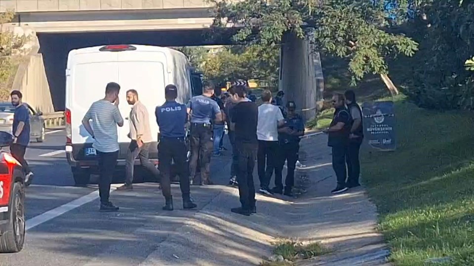 TEM'de korku dolu anlar: Pimi çekilmemiş el bombaları bulundu - 1