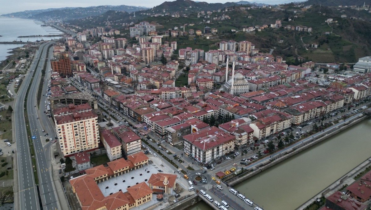 Gelenek bu seçimde de bozulmadı! Trabzon Of'u 150 yıldır aynı aile yönetiyor Gelenek bu seçimde de bozulmadı! Trabzon Of'u 150 yıldır aynı aile yönetiyor
