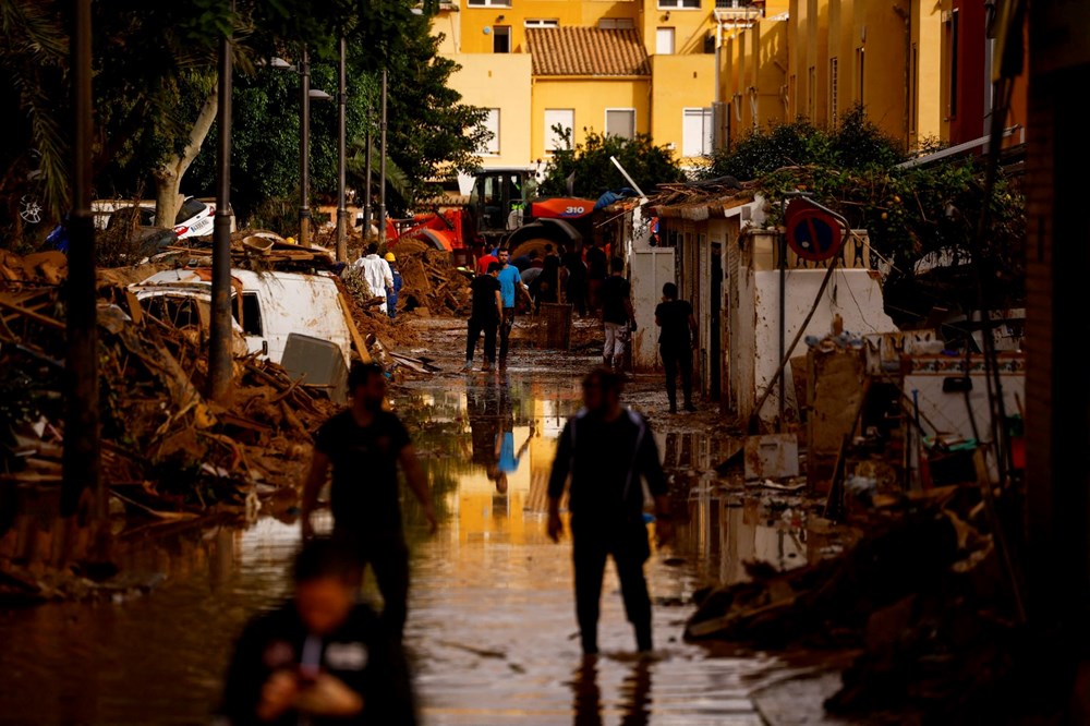 İspanya kayıplarını arıyor: Yeraltı otoparkında toplu mezar korkusu - 13