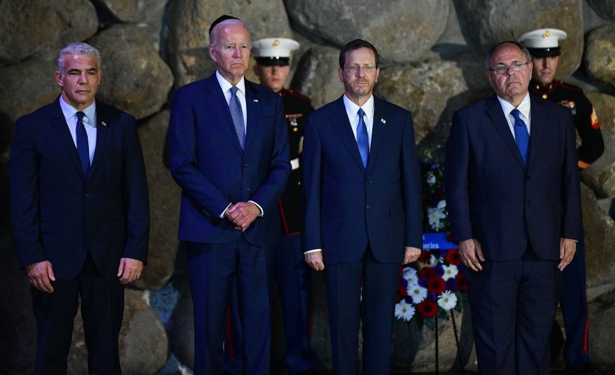 ABD Başkanı Joe Biden İsrail’de Yad Vashem Soykırım Anıtı’nı ziyaret etti.