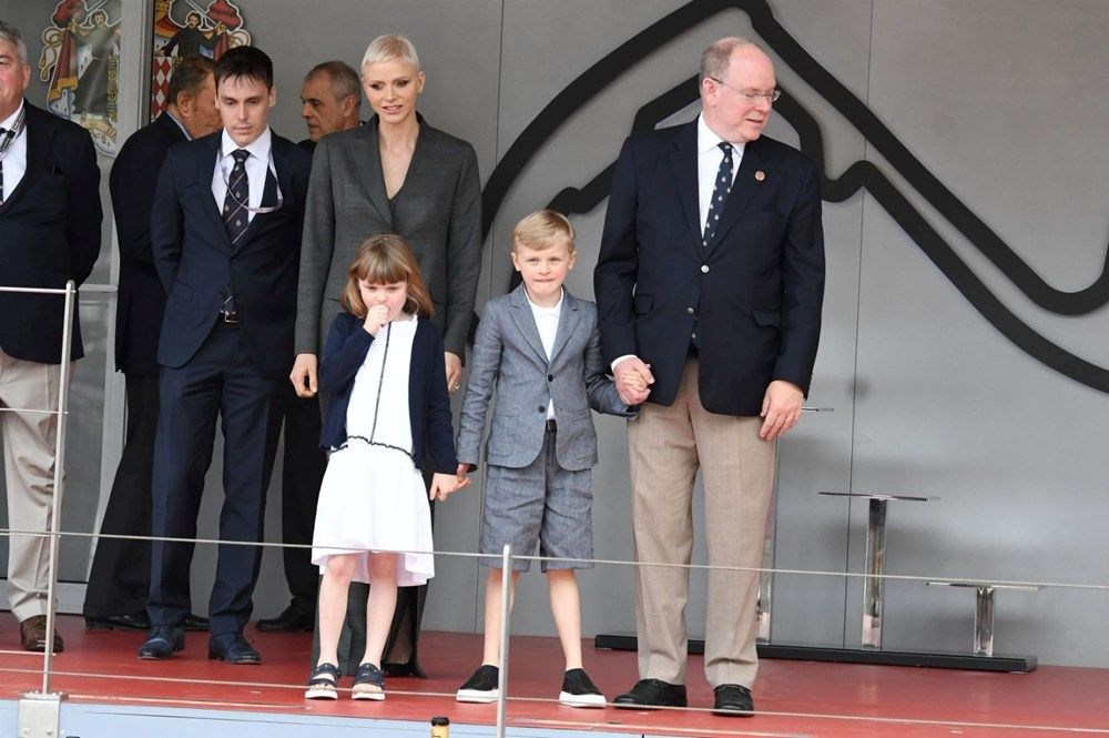 Monaco Prensi Albert, eşi Charlene’e yılda 10 milyon sterlin ödüyor - 2