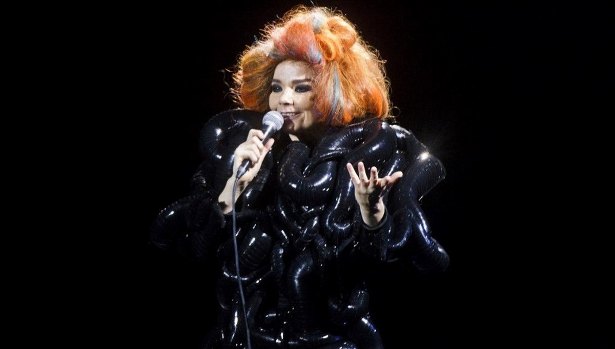 Björk'ten İsrail'e tepki: Siz buna paylaşmak mı diyorsunuz? Björk'ten İsrail'e tepki: Siz buna paylaşmak mı diyorsunuz?