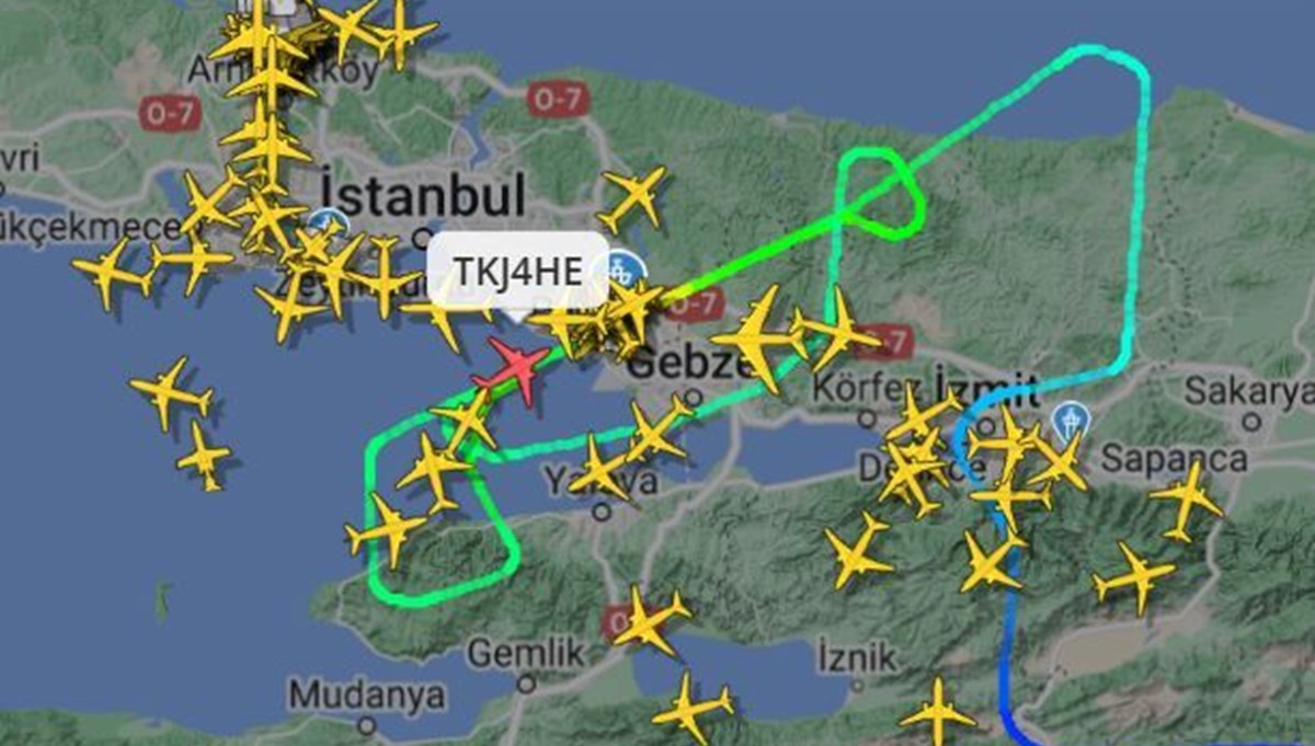 Sabiha Gökçen Havalimanı’nda görüş mesafesi düştü, uçaklar havada tur attı