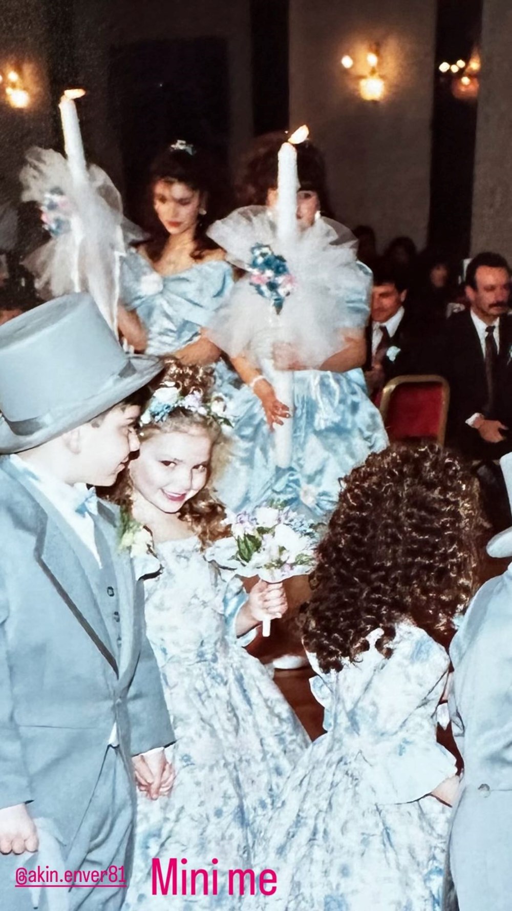 Su Burcu Yazgı Coşkun'dan nostaljik kare (Ünlülerin çocukluk ve gençlik halleri) - 115