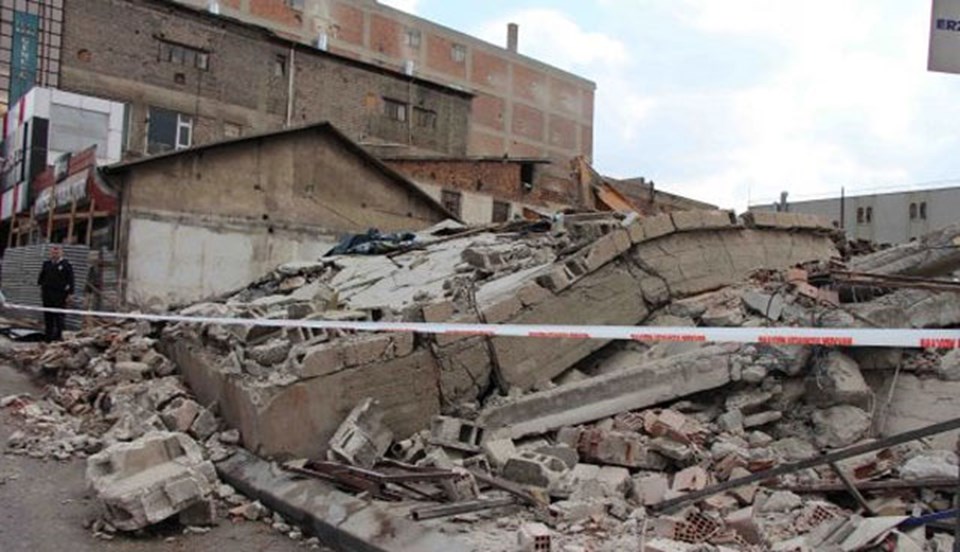 Ankara’da yıkım sırasında göçük  - 1