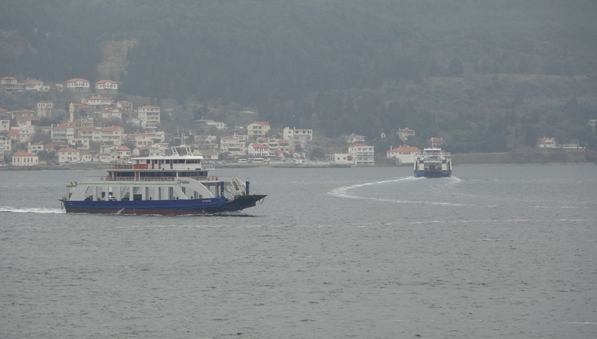 Gökçeada'ya tüm feribot seferleri iptal edildi
