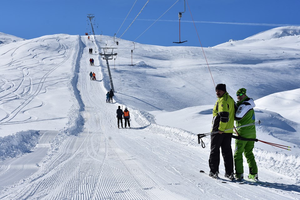 Hakkari'de 2 bin 800 rakımda kayak keyfi: Merga Bütan - 2