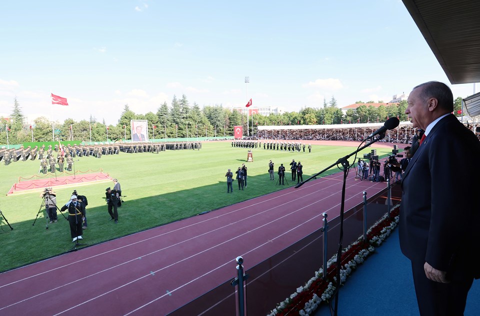 Cumhurbaşkanı Erdoğan: FETÖ'nün açtığı tahribatı telafi ettik - 1