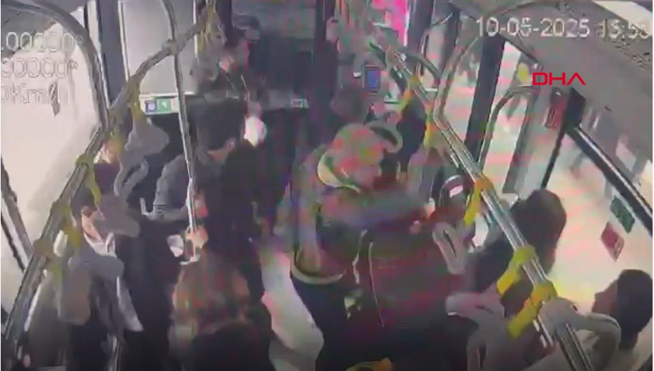 Beylikdüzü'ndeki metrobüs kazasından yeni görüntü