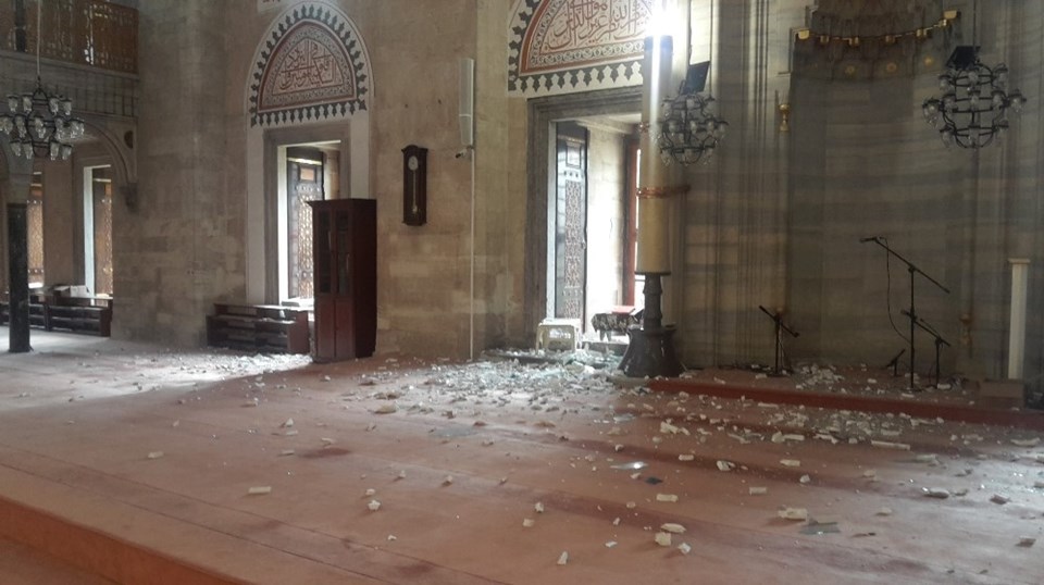 Vezneciler saldırısında Mimar Sinan'ın yaptığı Şehzade Camii de hasar gördü - 1
