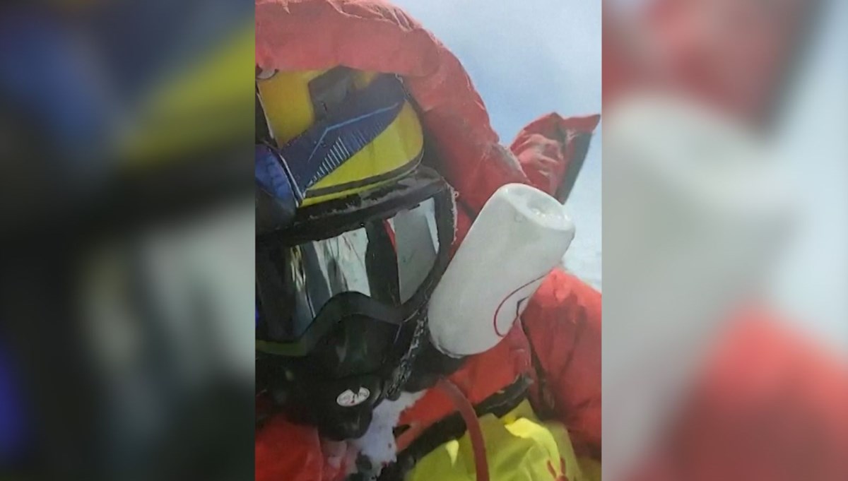 Görme engelli dağcı Everest’e tırmanmayı başardı: Rüzgarın sesi hayvan uluması gibiydi