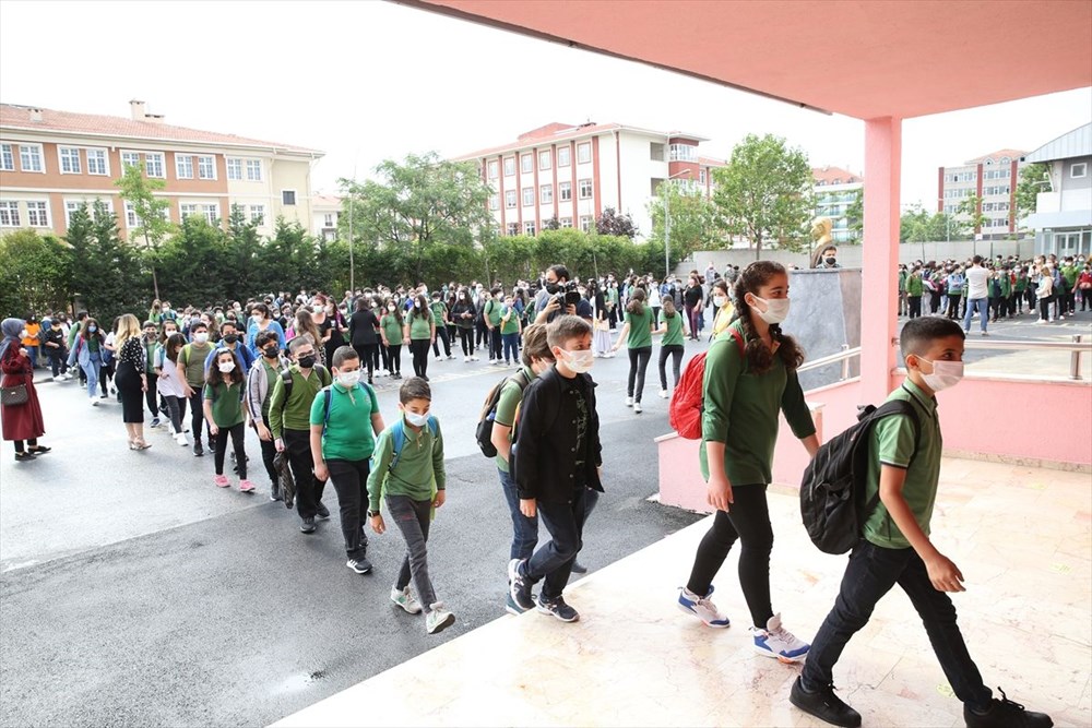 Ortaokul ve liselerde yüz yüze eğitim başladı - 1