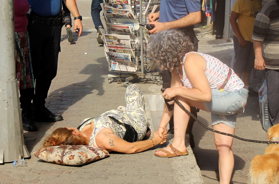 Beyoğlu İlçe Emniyet Müdürlüğü önünde kadına silahlı saldırı - 2