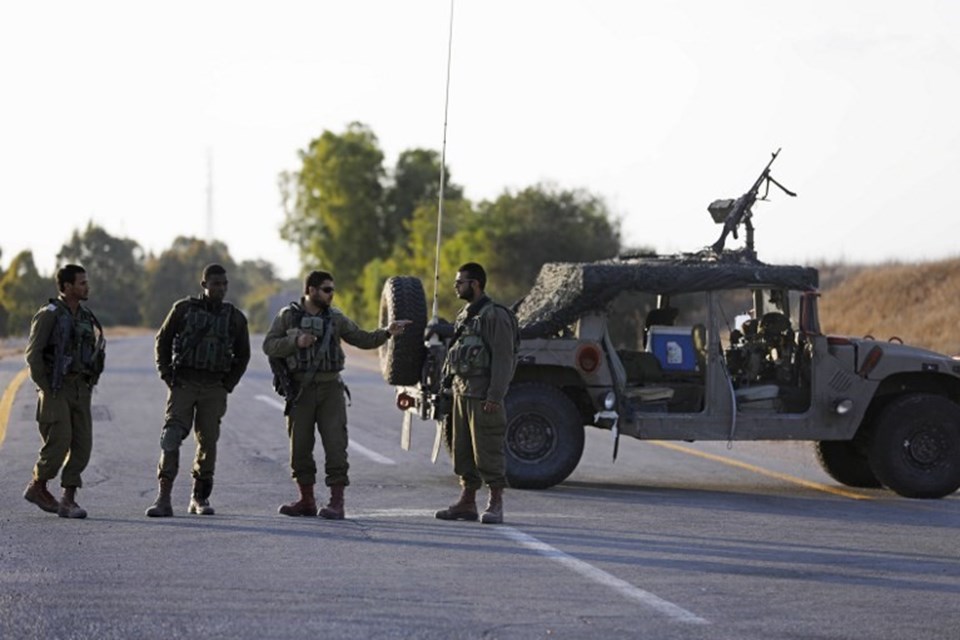 İsrail Gazze sınır hattında saldırdı: 8 ölü - 1