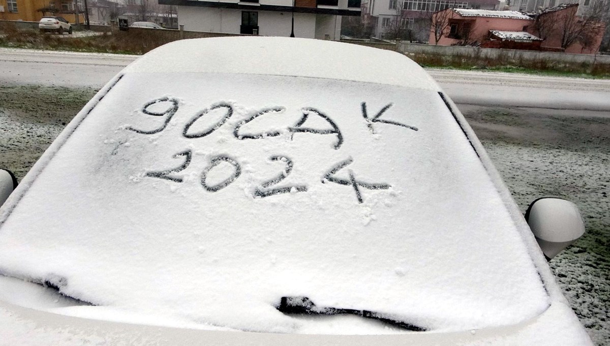 Kar İstanbul'un sınırında: Trakya'da kar yağışı ve kuvvetli rüzgar