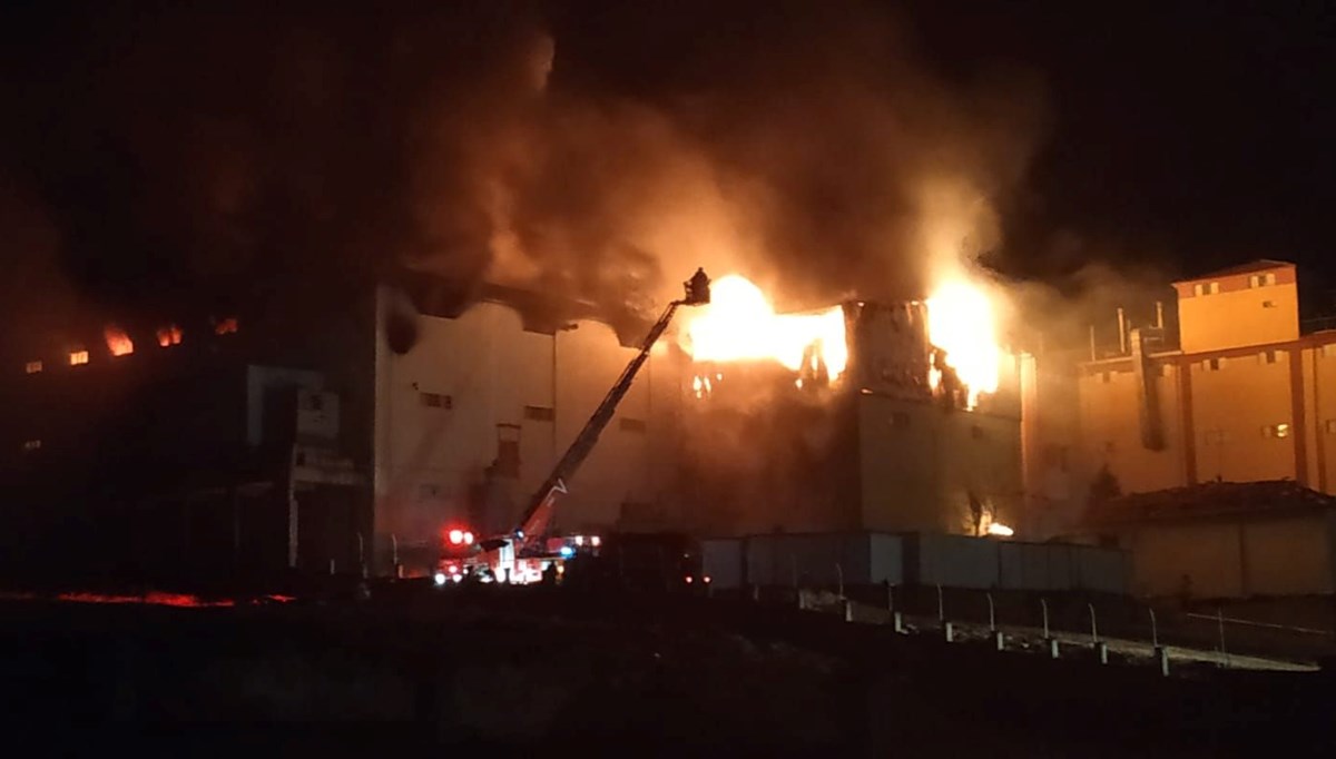 Karaman'da fabrika yangını