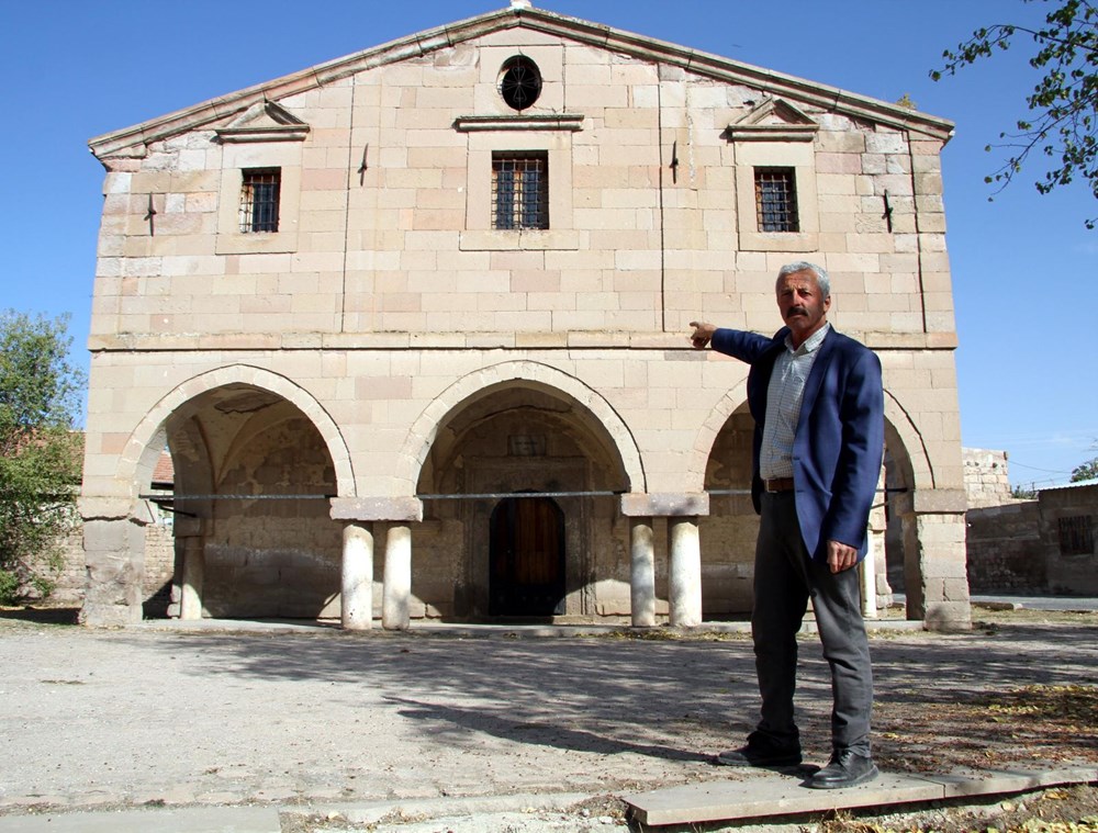 164 yıllık Rum kilisesinde defineci tahribatı - 3