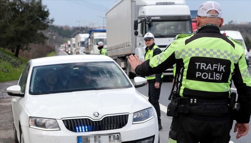 Çakarlı ve sirenli araca 218 bin lira ceza