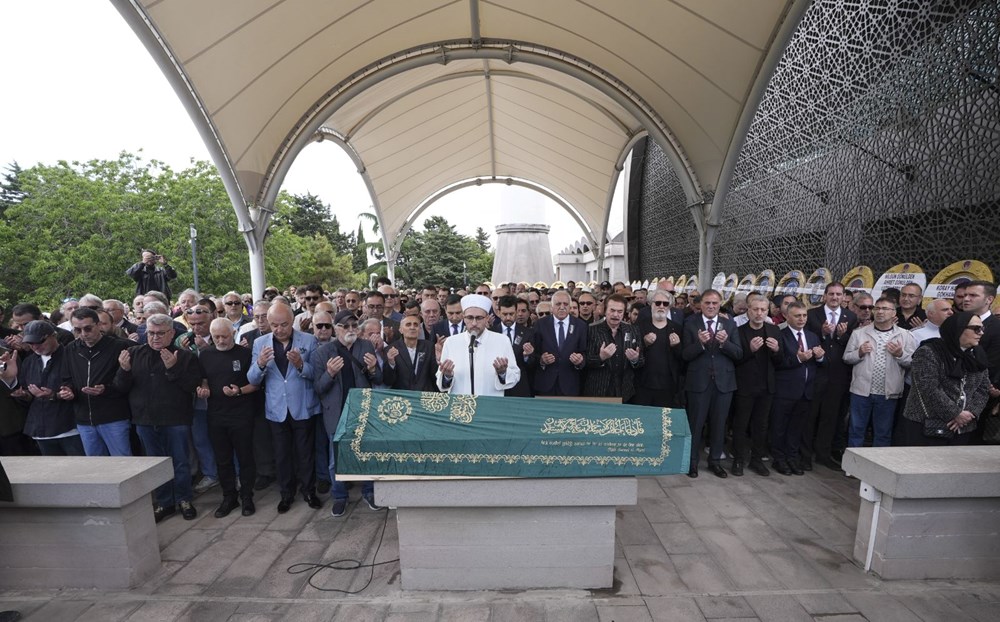 Usta müzisyen İlhan Şeşen'e veda: Cenazesi asansörde mahsur kaldı - 10