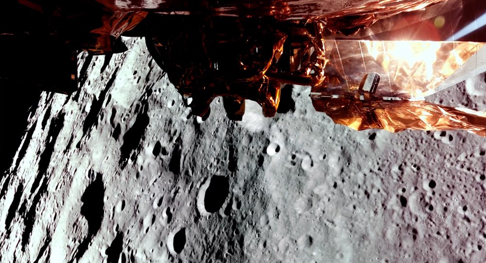 Ay'ın hayran bırakan yeni görüntüleri: Karanlık yüzü böyle görünüyor! - 3