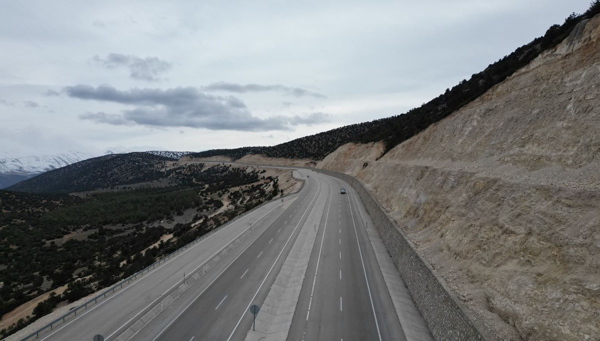 Korkuteli-Elmalı yolu bugün hizmete açılacak