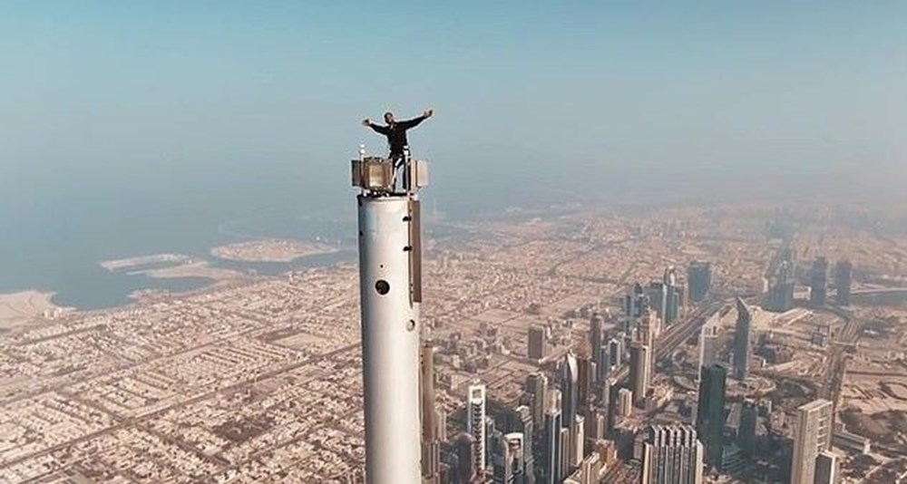 Will Smith dünyanın en yüksek binası Burc Halife'ye tırmandı - 2