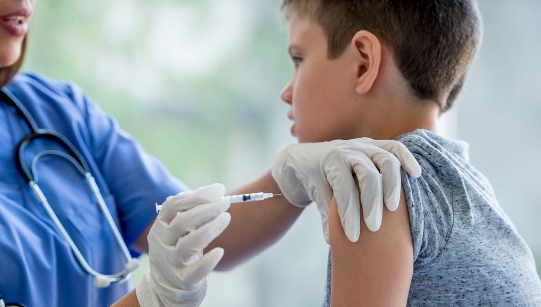 Corona virüs salgınında çocukların aşıları ihmal edilmemeli!