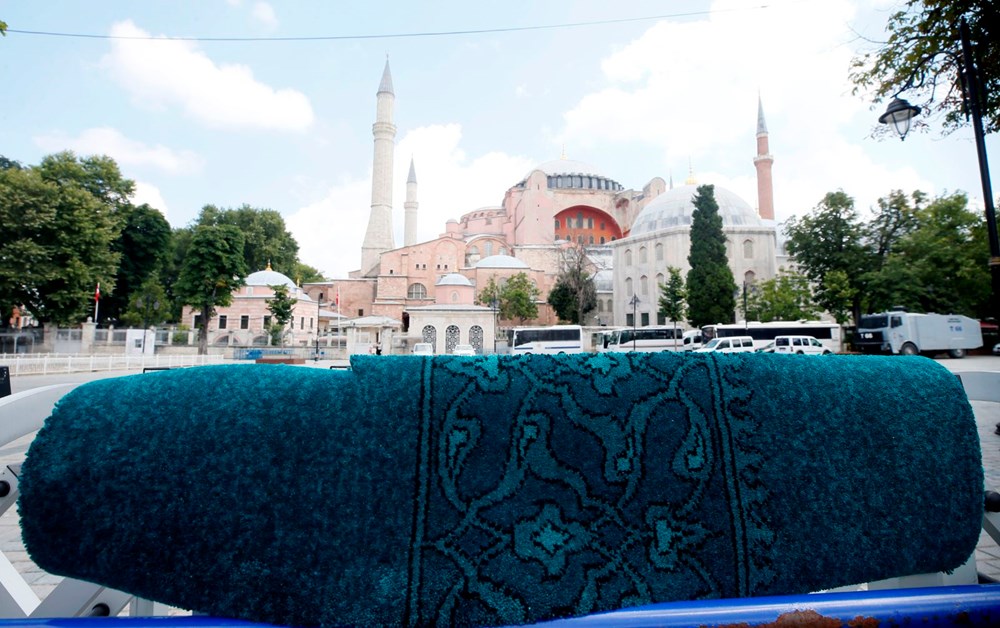 Ayasofya Camii'nin halıları seriliyor - 6