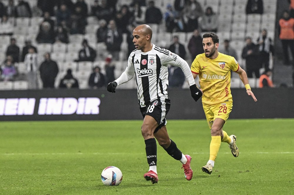 Beşiktaş'a hem övgü hem eleştiri: