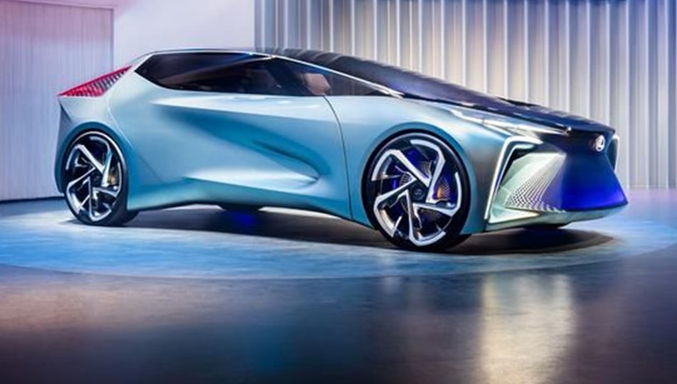Lexus ilk yüzde 100 elektrikli aracını tanıttı