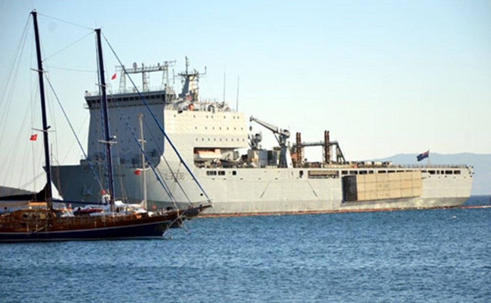 İngiliz savaş gemisi Bodrum'da - 1