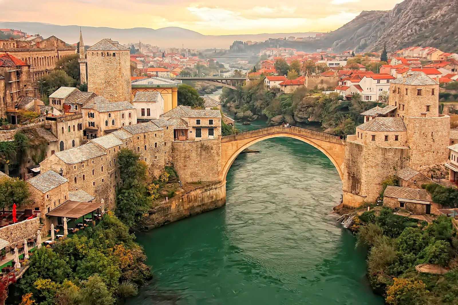 Bosna Hersek'te Bir Osmanlı Mirası: Tarihi Mostar Köprüsü