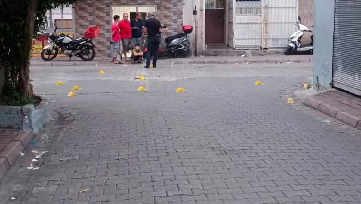 Adana'da akraba iki grup arasında silahlı kavga: 2 ölü Adana'da akraba iki grup arasında silahlı kavga: 2 ölü