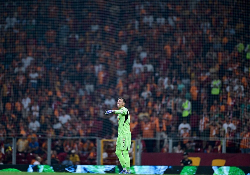 Muslera Gidiyor! Galatasaray'ın Yeni Kalecisi Kim Olacak?