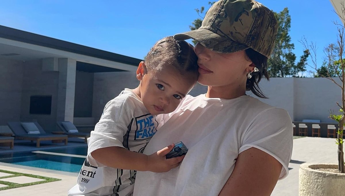 Kylie Jenner oğlu Aire'nin son halini paylaştı