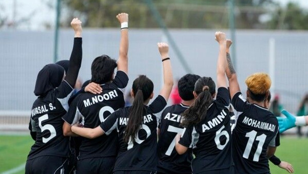 Afgan kadınlar futbola geri döndü