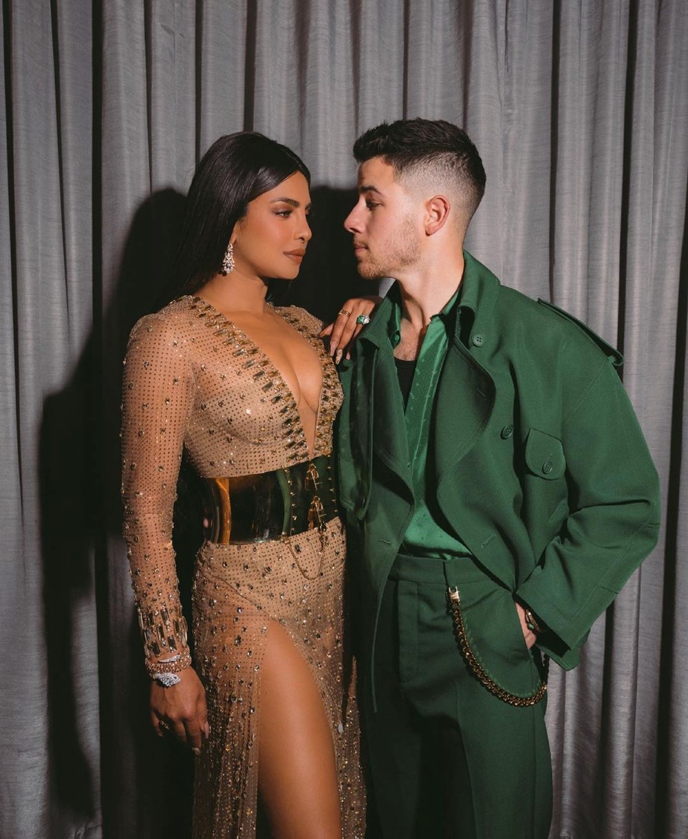 Nick Jonas ve Priyanka Chopra bebeklerinin fotoğrafını ilk kez paylaştı - 3