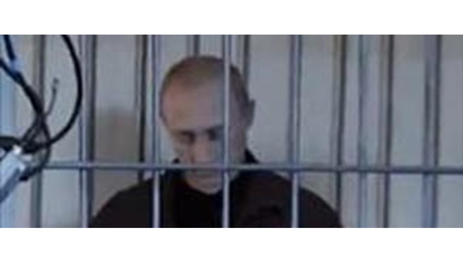 Putin parmaklıkların arkasında