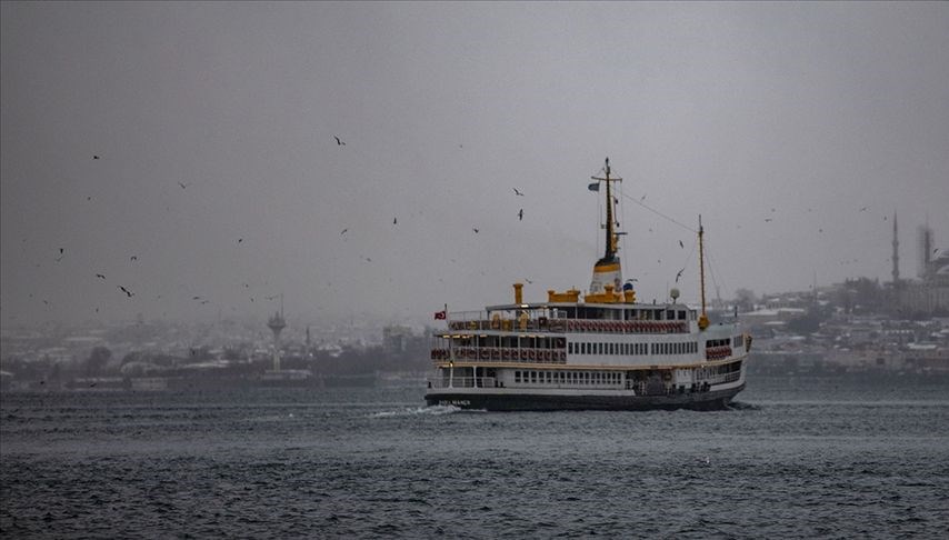 İstanbul'da vapur seferlerine hava muhalefeti engeli