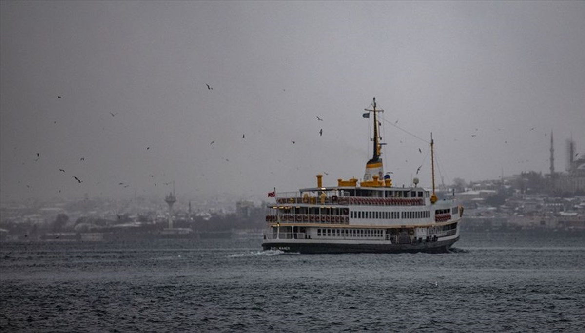 İstanbul'da vapur seferlerine hava muhalefeti engeli İstanbul'da vapur seferlerine hava muhalefeti engeli