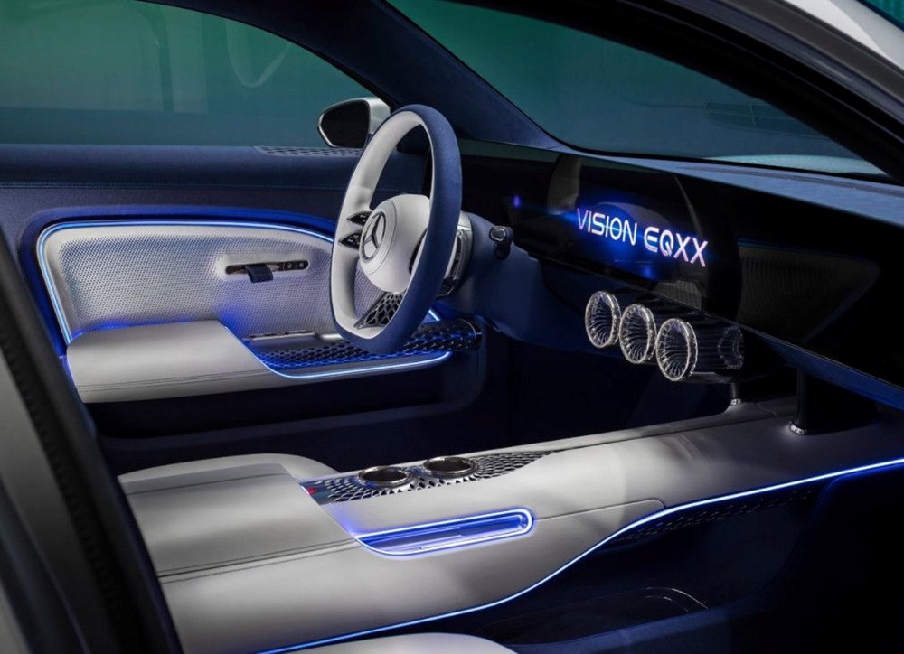 Mercedes-Benz yeni elektrikli modelini tanıttı: Tek şarjla 1000 kilometre menzil - 18