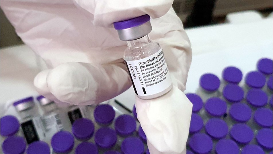 BioNTech Covid-19 aşısının 12-15 yaş aralığında kullanımı için EMA'ya başvurdu
