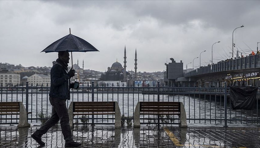 İstanbul'da beklenen yağış başladı