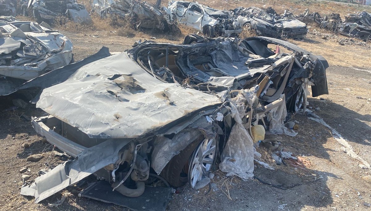 Deprem bölgesinden hasarlı araç alıp dolandırıcılık yapan şebeke çökertildi Deprem bölgesinden hasarlı araç alıp dolandırıcılık yapan şebeke çökertildi