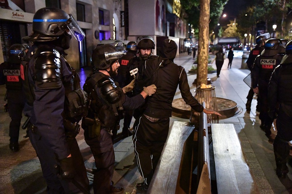 Fransa'daki protestolar 6. gününde: Katil zanlısı polise bağış yağmuru - 2