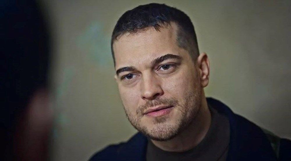 Çağatay Ulusoy'un set kuralı gündem oldu: 8 saatten fazla çalışmama kararı aldığı iddia edildi - 1