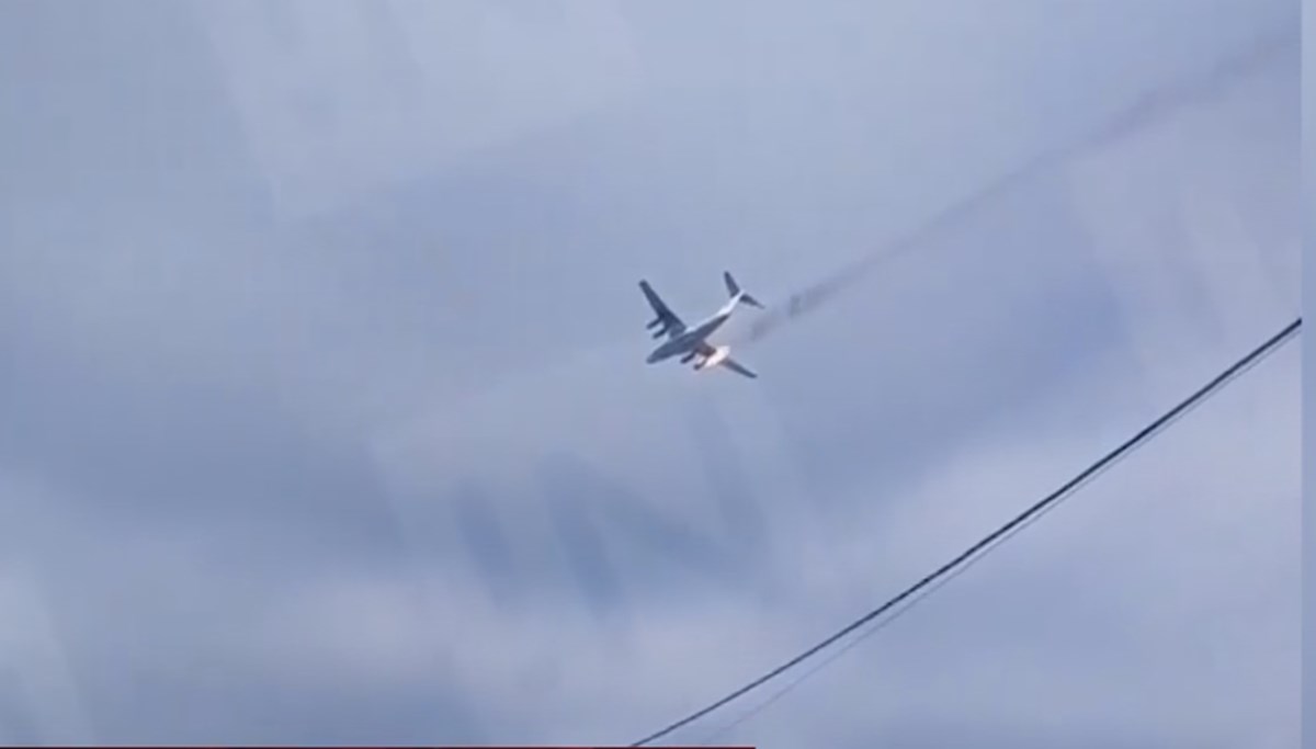 Rus kargo uçağının düşme anı böyle görüntülendi Rus kargo uçağının düşme anı böyle görüntülendi